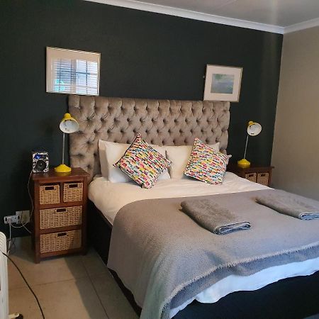 Happy colourful cottage Johannesburg Esterno foto