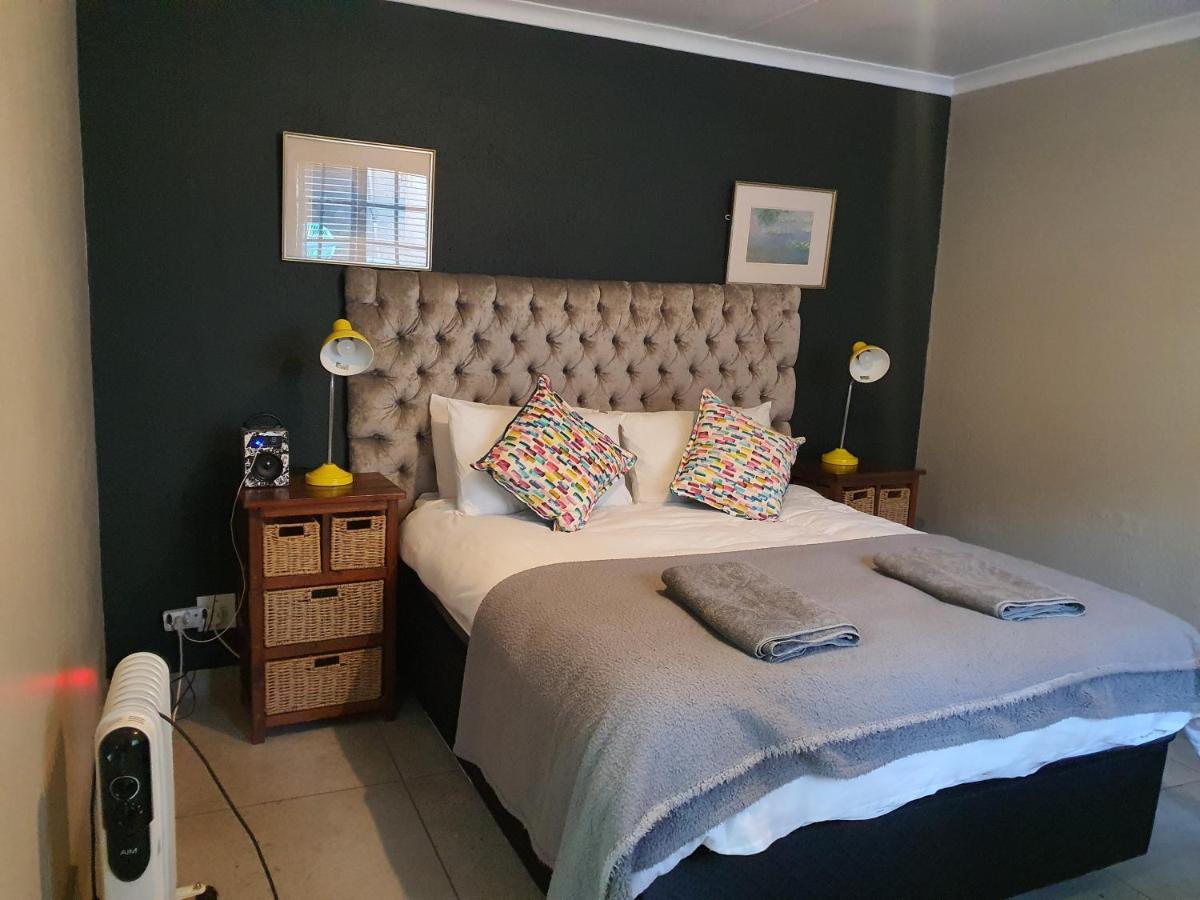 Happy colourful cottage Johannesburg Esterno foto